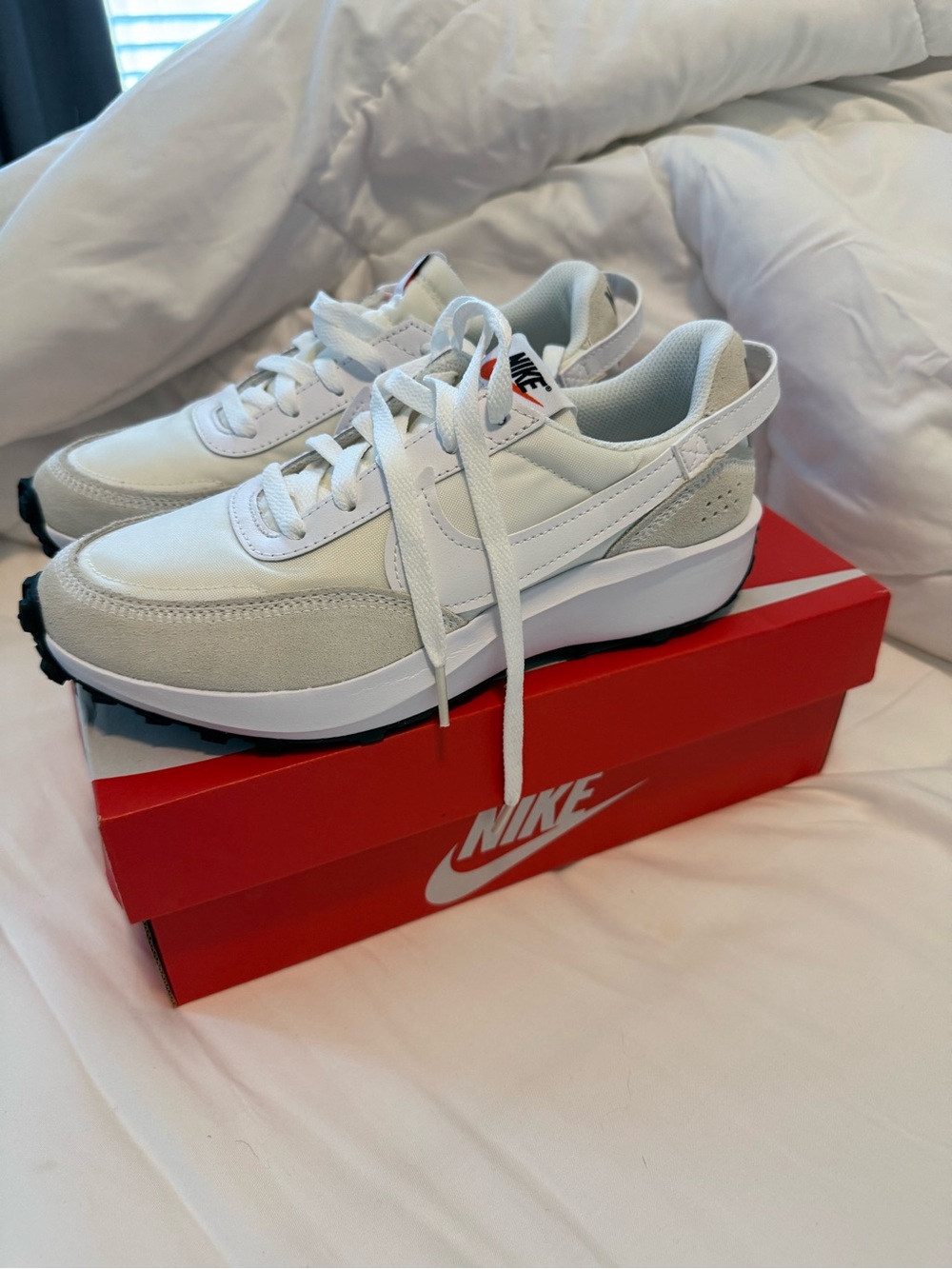 Nike Women's Waffle Debut